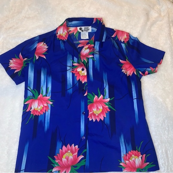 Hilo Hattie Tops - Hilo Hattie Floral Print Shirt